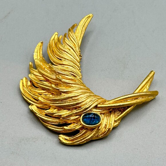 Vtg Feather Pin Brooch Gold Tone Blue "Flawed" Glass Cabochon Matte Gold Tone - Picture 3 of 8